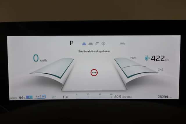 Kia EV6 (2024) thumbnail 12