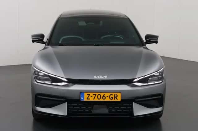 Kia EV6 (2024) thumbnail 3