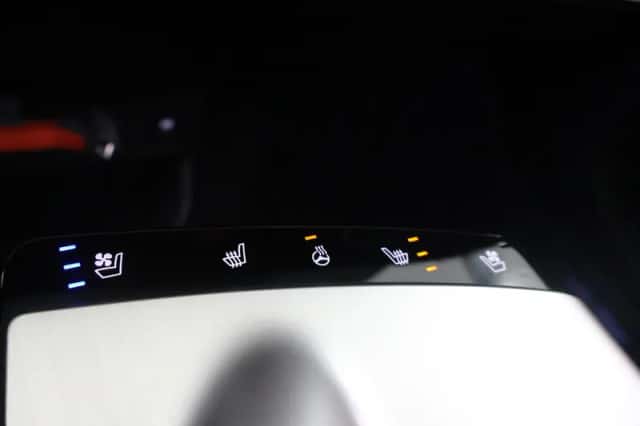 Kia EV6 (2024) thumbnail 25