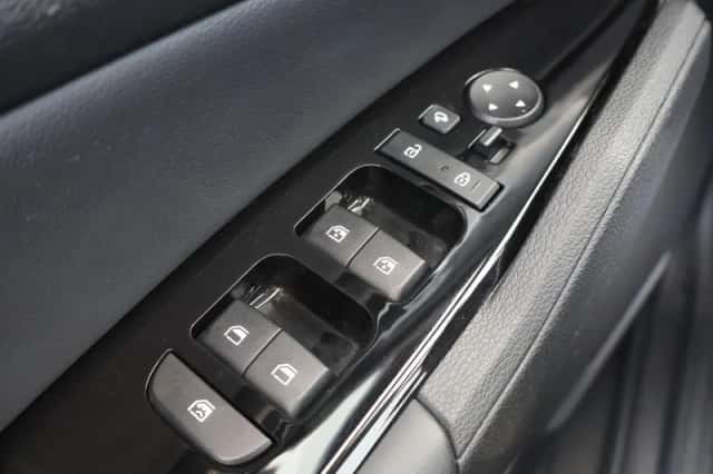 Kia Sportage (2022) thumbnail 36