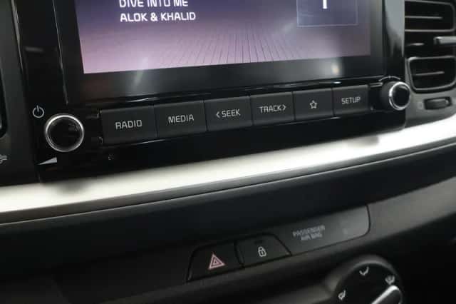 Kia Stonic (2022) thumbnail 16