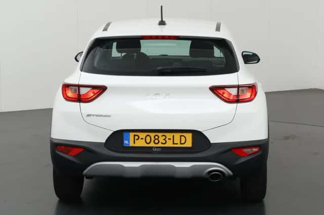 Kia Stonic (2022) thumbnail 4