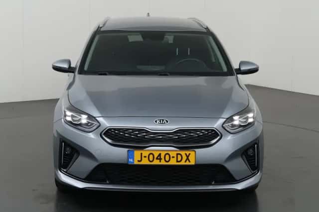Kia Ceed Sportswagon (2020) thumbnail 3