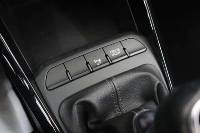 Kia Rio (2021) thumbnail 21