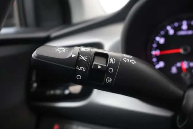 Kia Rio (2021) thumbnail 29