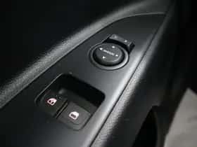 Kia Rio (2021) thumbnail 31