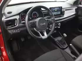 Kia Rio (2021) thumbnail 7