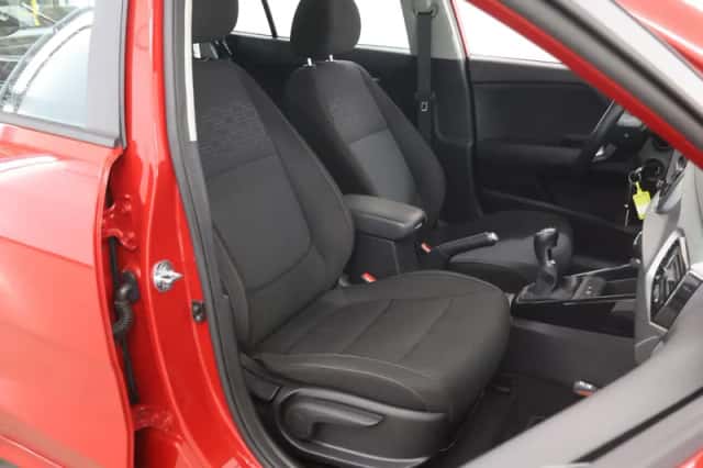 Kia Rio (2021) thumbnail 10