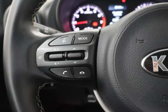 Kia Picanto (2021) thumbnail 23