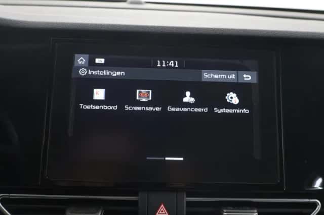 Kia Niro (2019) thumbnail 17