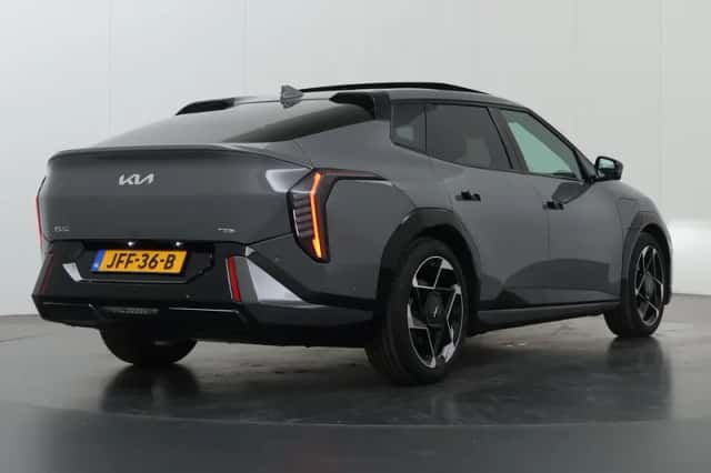 Kia EV4 (2025) thumbnail 2