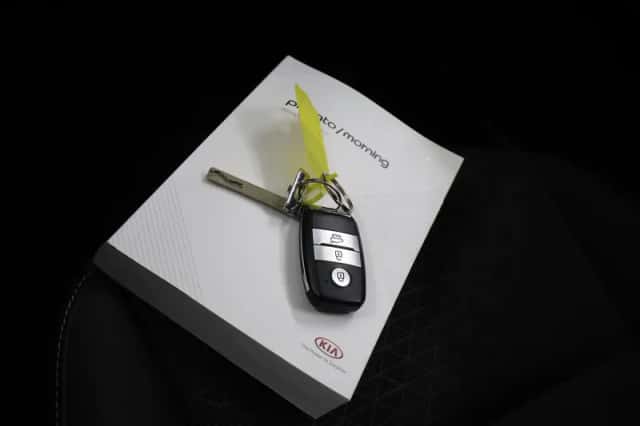 Kia Picanto (2021) thumbnail 25