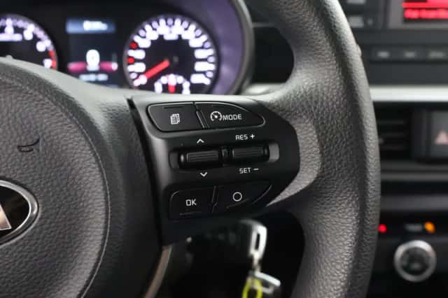 Kia Picanto (2021) thumbnail 25