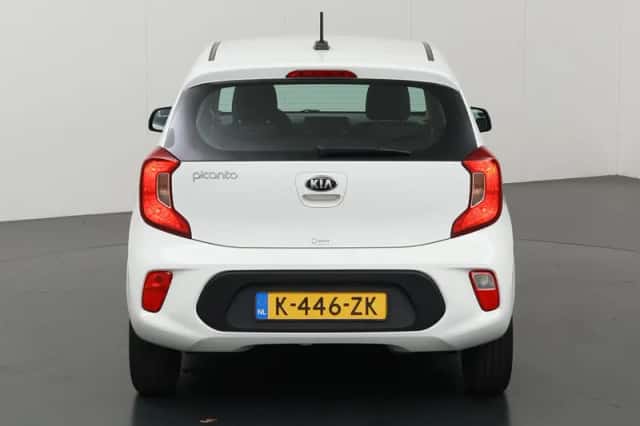 Kia Picanto (2021) thumbnail 4