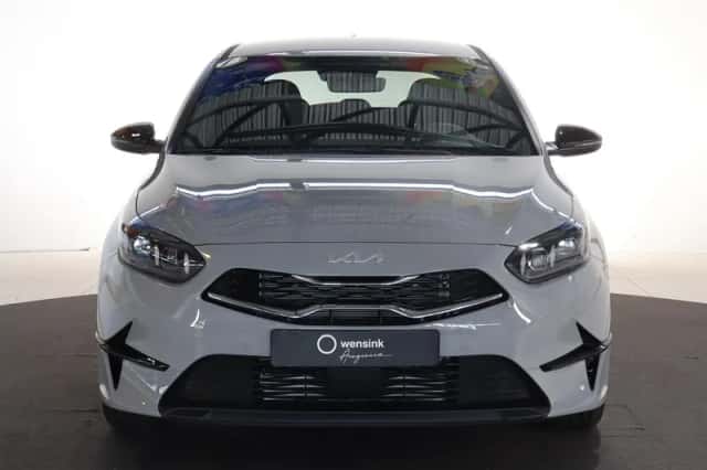 Kia Ceed (2025) thumbnail 3