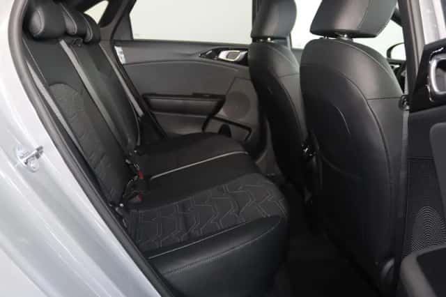 Kia Ceed (2025) thumbnail 10