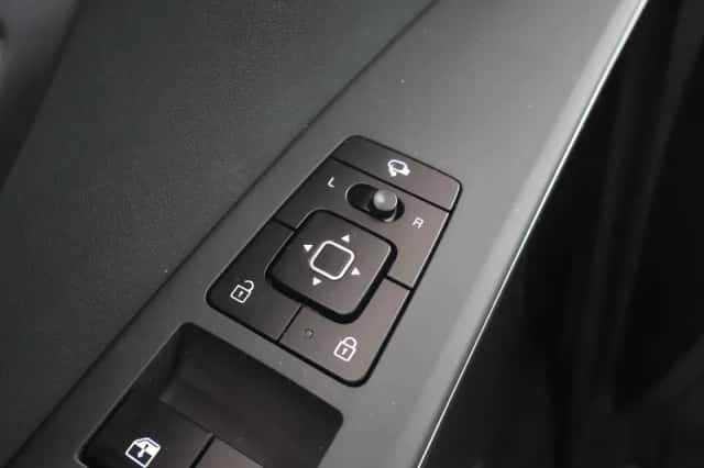 Kia Niro (2025) thumbnail 35