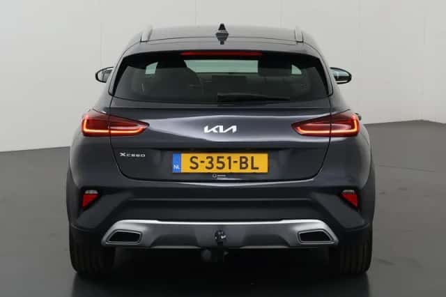 Kia XCeed (2023) thumbnail 4