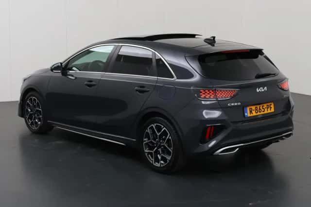 Kia Ceed (2022) thumbnail 22