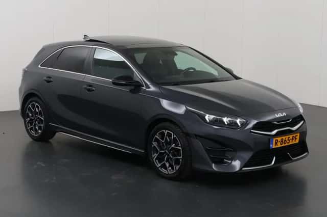 Kia Ceed (2022) thumbnail 23