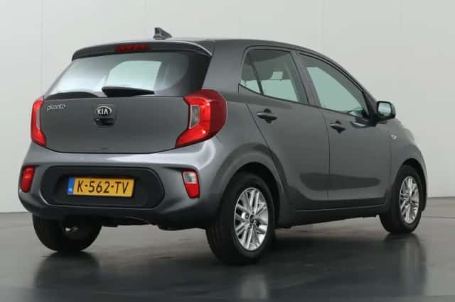 Kia Picanto (2021) thumbnail 2