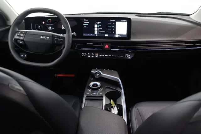 Kia EV6 (2025) thumbnail 8