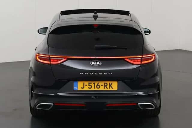 Kia Proceed (2020) thumbnail 4