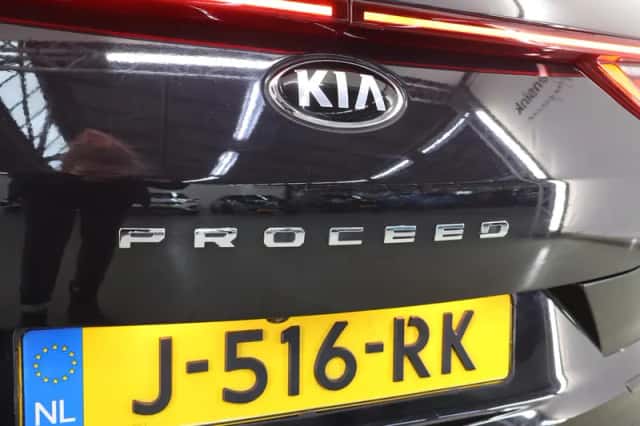 Kia Proceed (2020) thumbnail 43