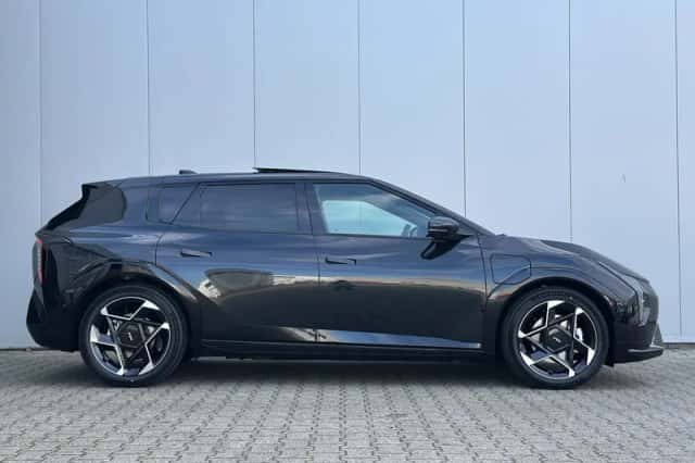 Kia EV4 (2025) thumbnail 5