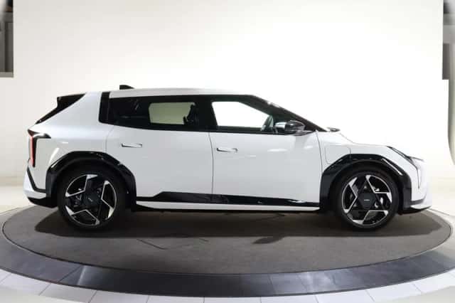 Kia EV4 (2026) thumbnail 7