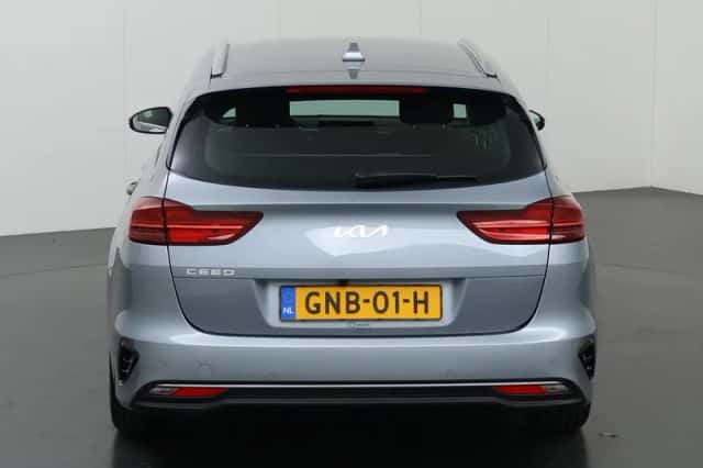 Kia Ceed (2024) thumbnail 4