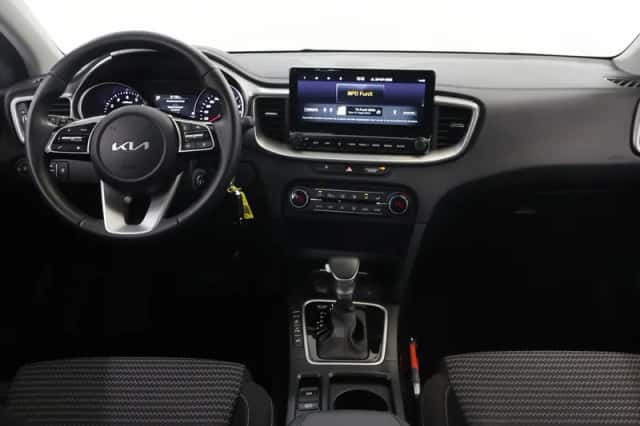 Kia Ceed (2024) thumbnail 8