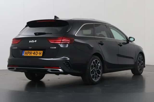 Kia Ceed Sportswagon (2025) thumbnail 2