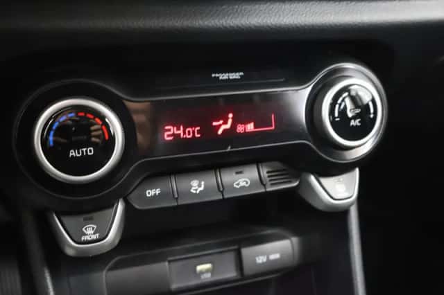 Kia Picanto (2022) thumbnail 20