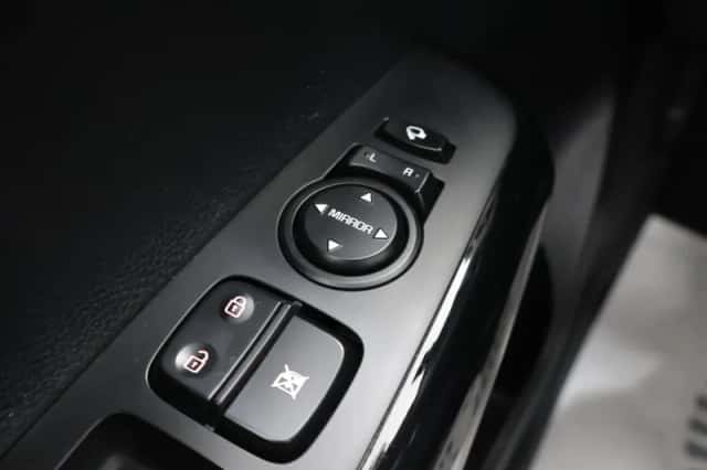 Kia Picanto (2022) thumbnail 32