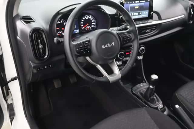 Kia Picanto (2022) thumbnail 7