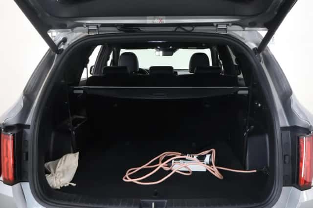 Kia Sorento (2021) thumbnail 42