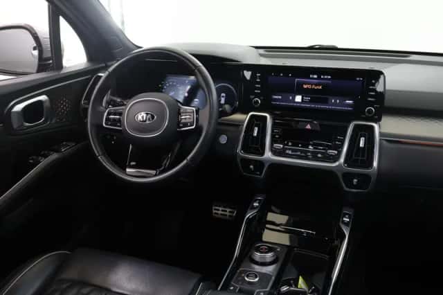 Kia Sorento (2021) thumbnail 9