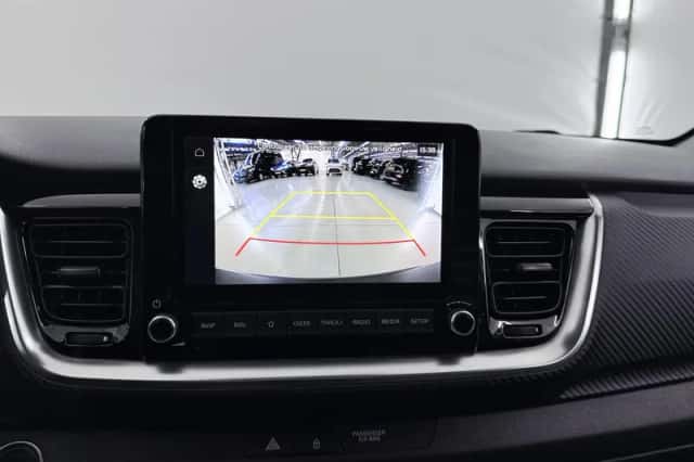 Kia Stonic (2021) thumbnail 14