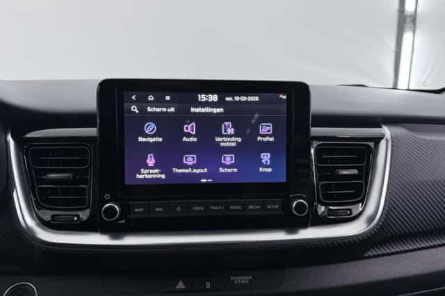 Kia Stonic (2021) thumbnail 17