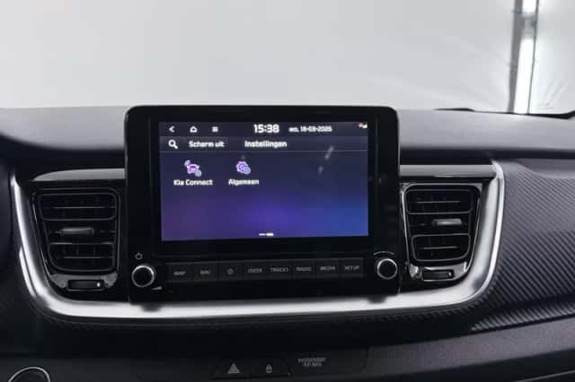Kia Stonic (2021) thumbnail 18