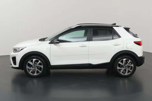Kia Stonic (2021) thumbnail 5
