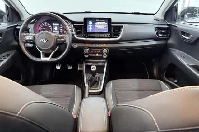 Kia Stonic (2021) thumbnail 8