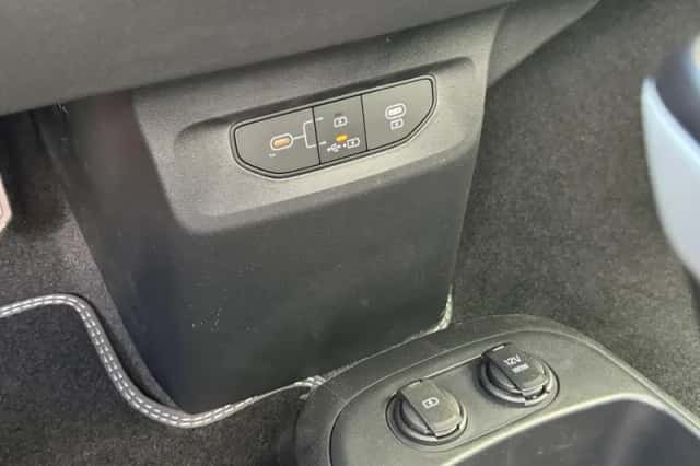 Kia EV6 (2024) thumbnail 29