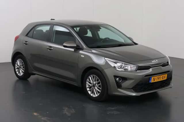 Kia Rio (2022) thumbnail 23