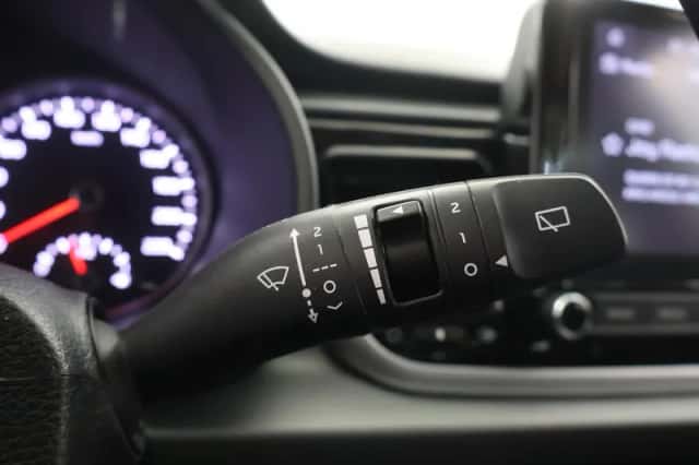 Kia Rio (2022) thumbnail 25