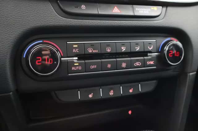 Kia Proceed (2022) thumbnail 21