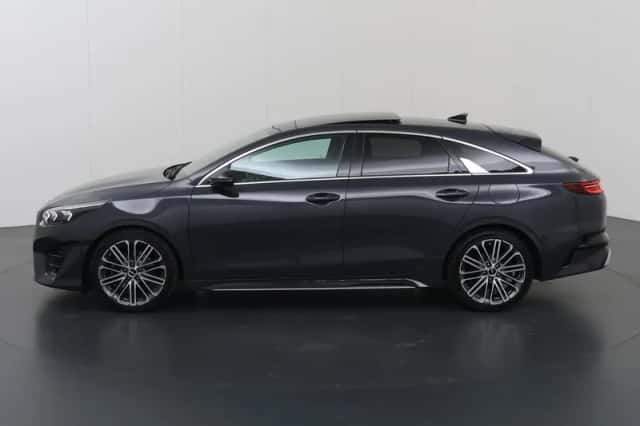 Kia Proceed (2022) thumbnail 5