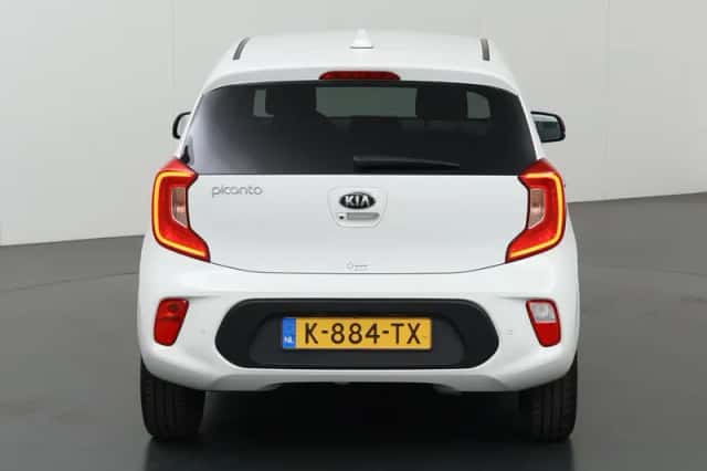 Kia Picanto (2021) thumbnail 4