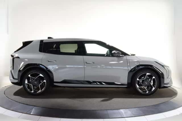 Kia EV4 (2026) thumbnail 6